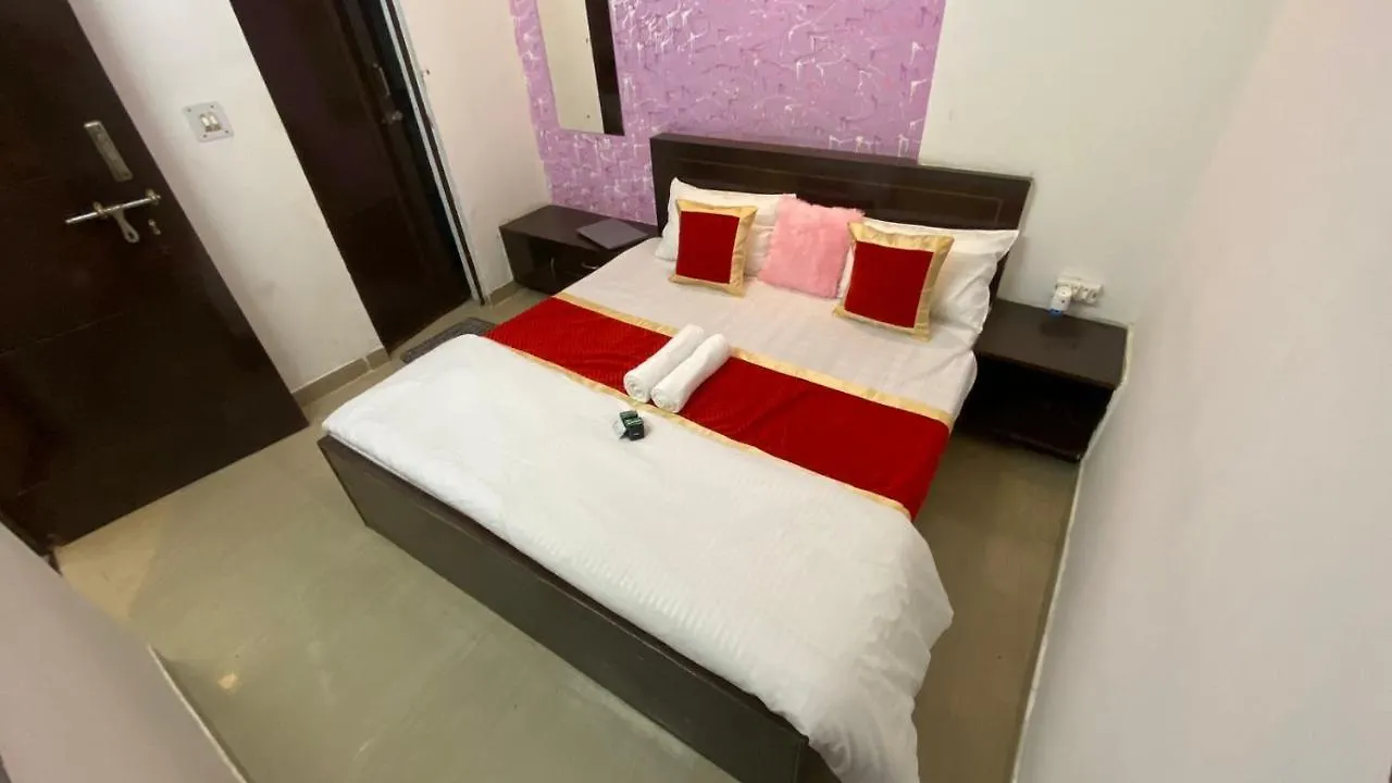 Travel Monkey Hostel Agra  Agra (Uttar Pradesh)